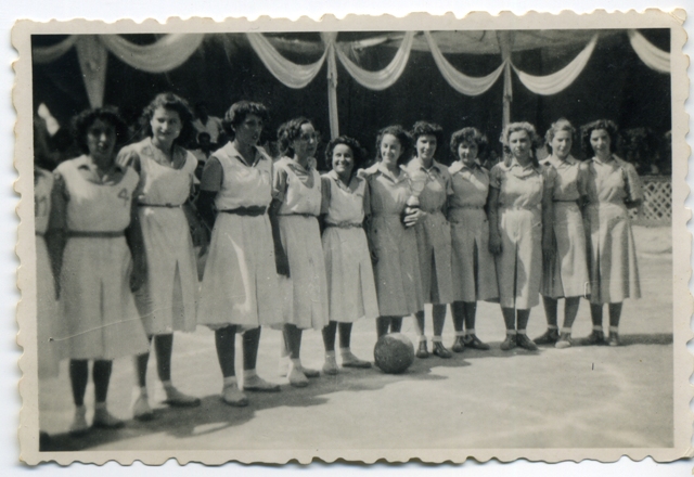 1950_08_24_Bàsquet femení 1_000575