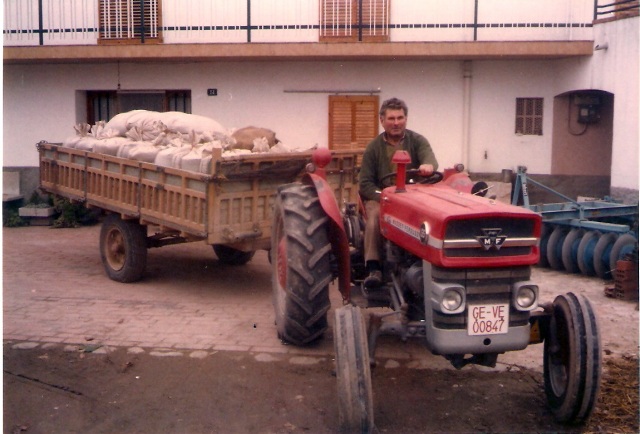 1980_00_00_Agricultura_Tractor carregat_000664