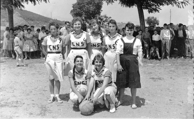 1958_09_01_Bàsquet femení_001706